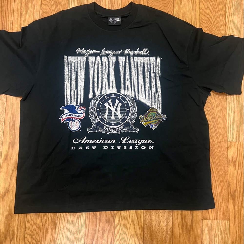 New York Yankees Graphic Tee | XL | New with Tags